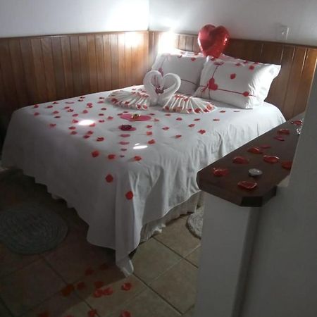 Chales Da Fonte Apartment กามันดูกายา ภายนอก รูปภาพ
